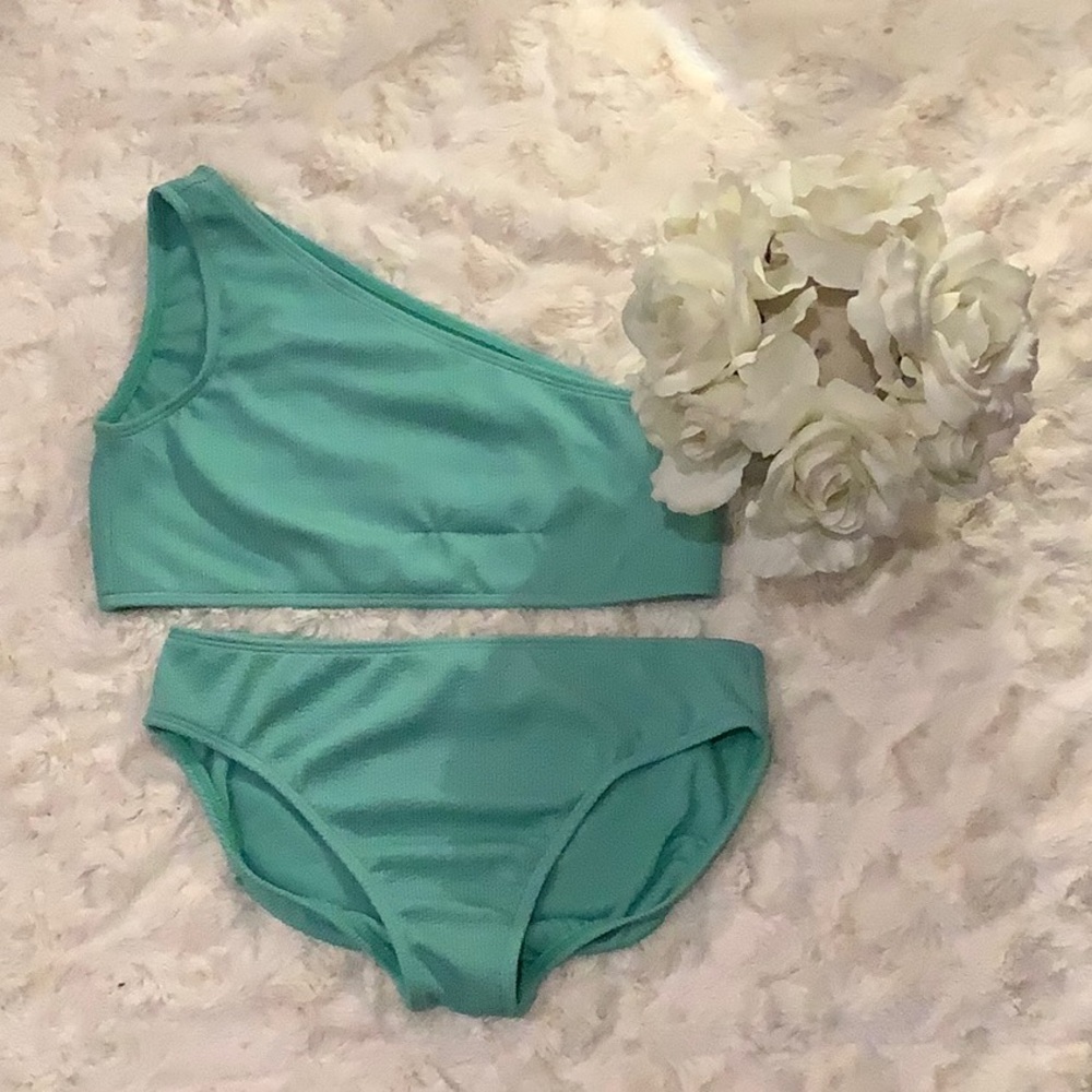 New no tags gap swimsuit so xxl kids